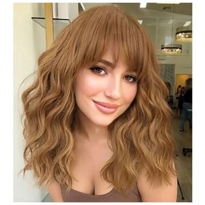 NWT'S - HELLO BEAUTIFUL BEAUTY WIGS - Synthetic Wavy Bob - Heat Resistant